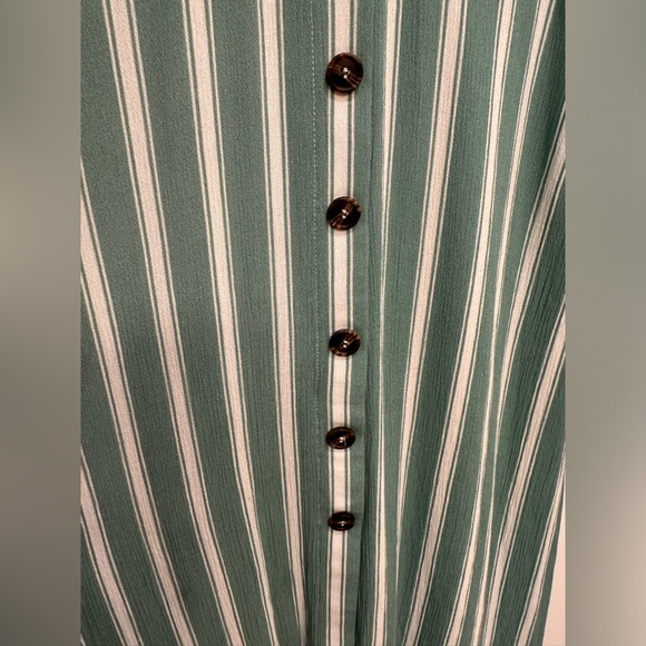 Lulu’s sage green/white striped midi dress - Picture 9 of 9
